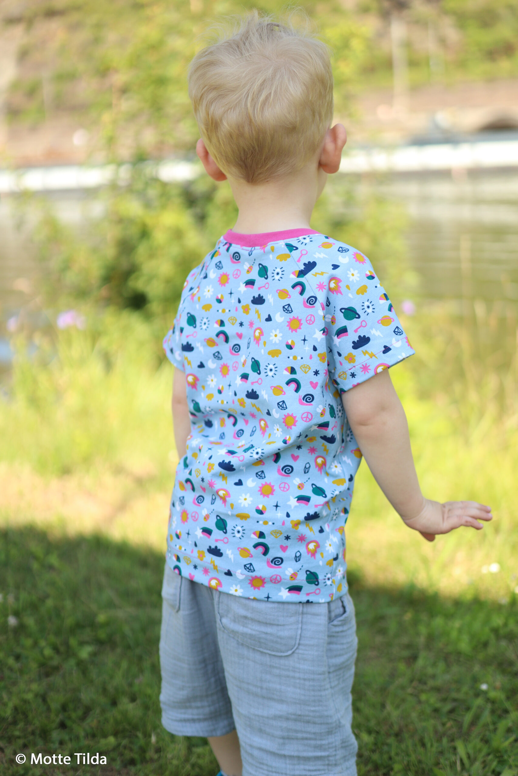 Stoff LITTLE THINGS hellblau - Swafing Baumwolljersey – Bild 6